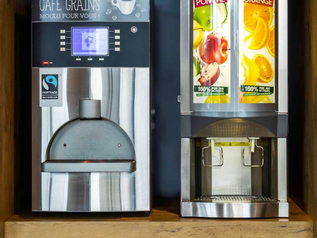 Ibis Budget Lyon Est Beynost Bagian luar foto
